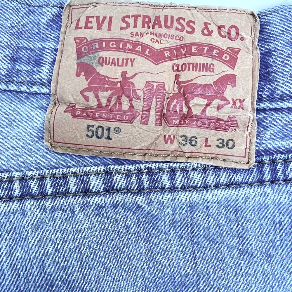 Levi’s 501 Blue Jeans - Picture 3 of 16